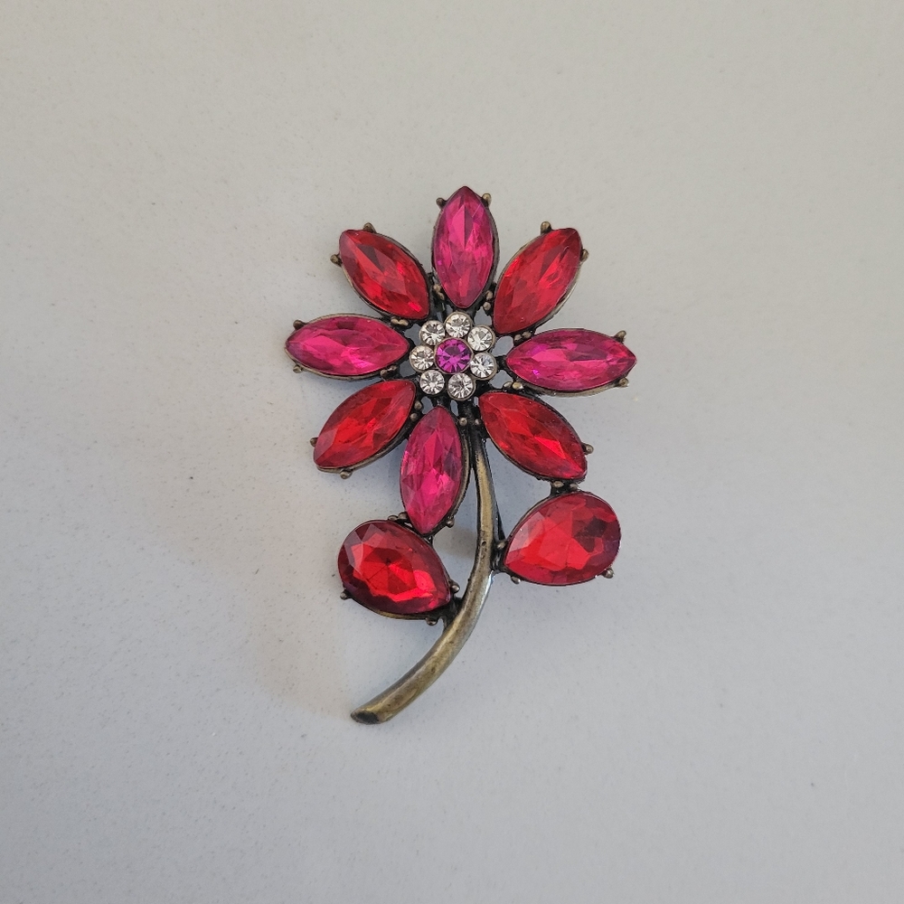Floral Pink Red brooch